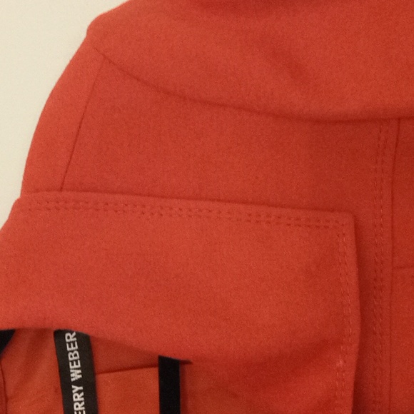 Ladies Blazer - Picture 3 of 6